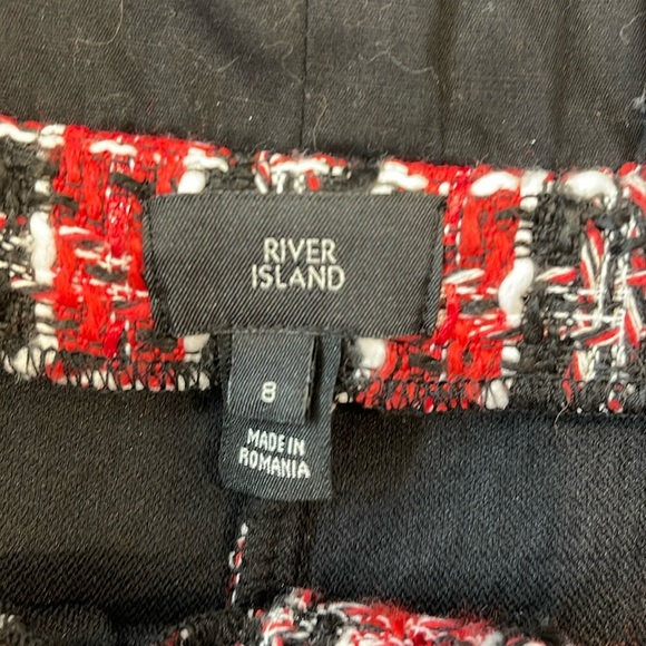 River Island RED TARTAN BOUCLÉ BELTED SHORTS - Picture 5 of 5